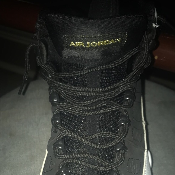 Shoes - Picture 2 of 4